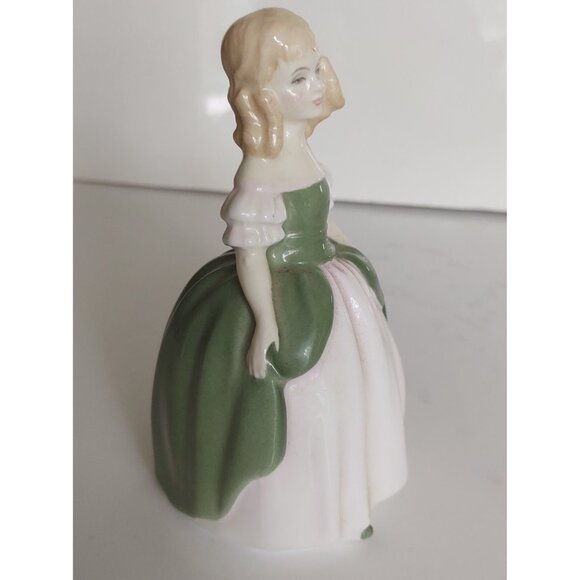 Vintage Royal Doulton Figurine "Penny" HN2338 1967 4 3/4" - Picture 2 of 8